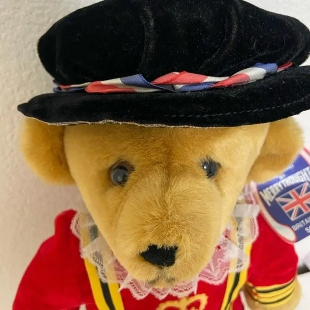 Merrythought Queen's Royal Guard Beefeater England 17